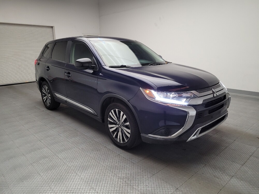 2019 Mitsubishi Outlander in Downey, CA 90241 - 18088471 13