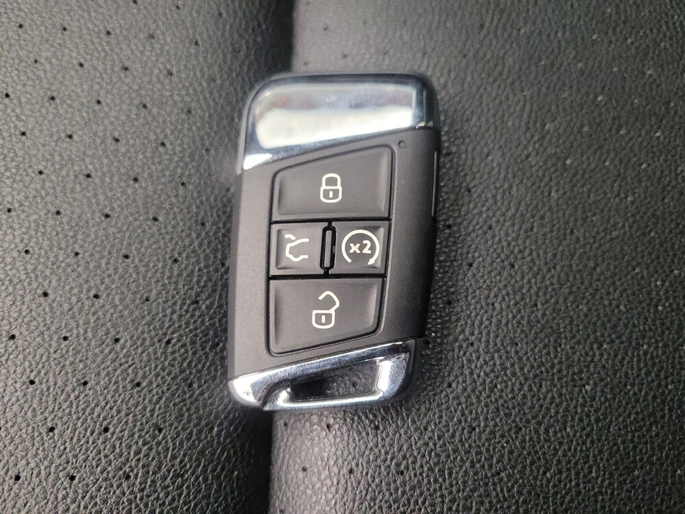 2021 Volkswagen Atlas in Sacramento, CA 95821 - 18088473 32