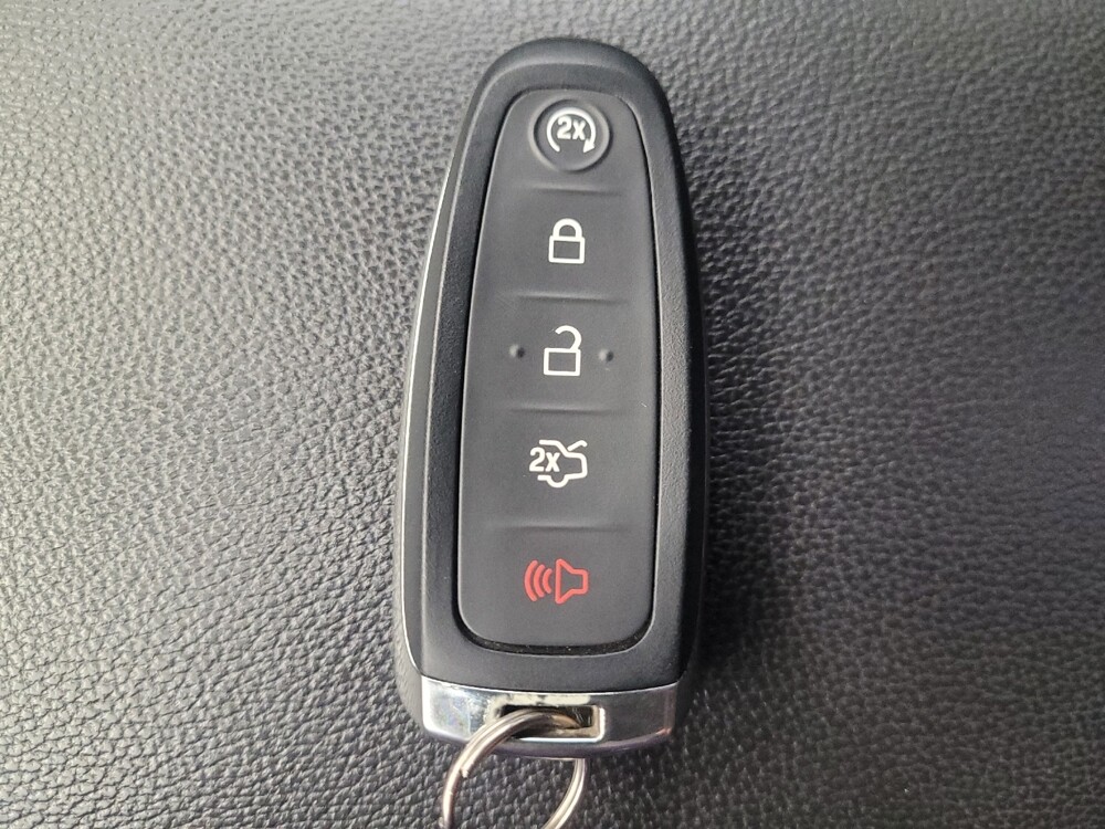 2017 Ford Escape in Montclair, CA 91763 - 18088476 32