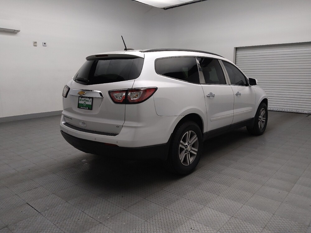 2017 Chevrolet Traverse in Tulsa, OK 74145 - 18088499 9