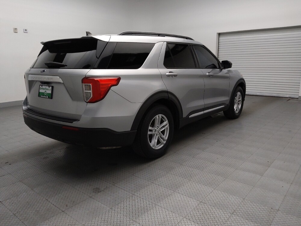 2021 Ford Explorer in Arlington, TX 76011 - 18088500 9