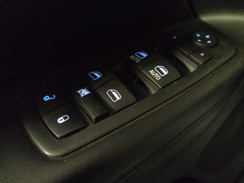 2016 Jeep Grand Cherokee in Phoenix, AZ 85015 - 18088509 27