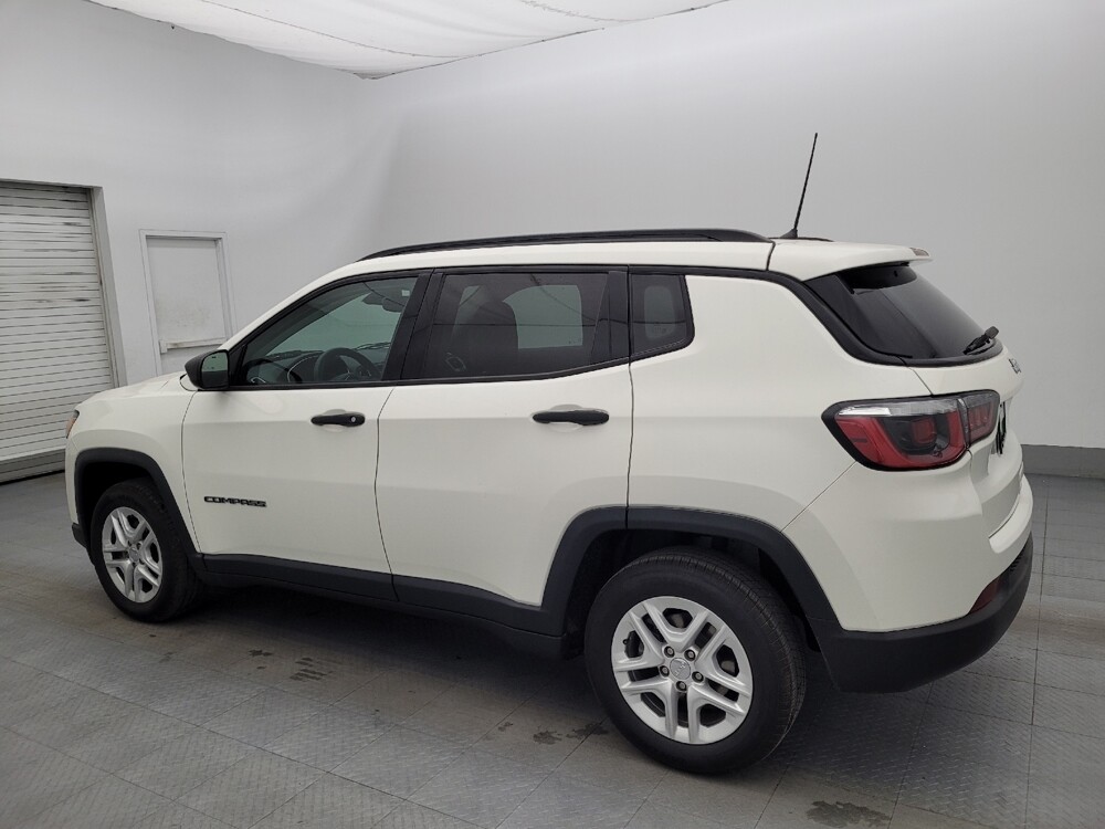 2018 Jeep Compass in Tampa, FL 33612 - 18088519 3