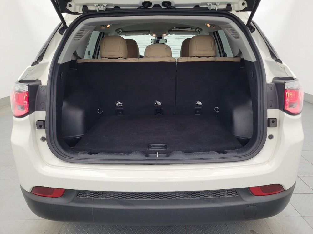 2018 Jeep Compass in Tampa, FL 33612 - 18088519 29