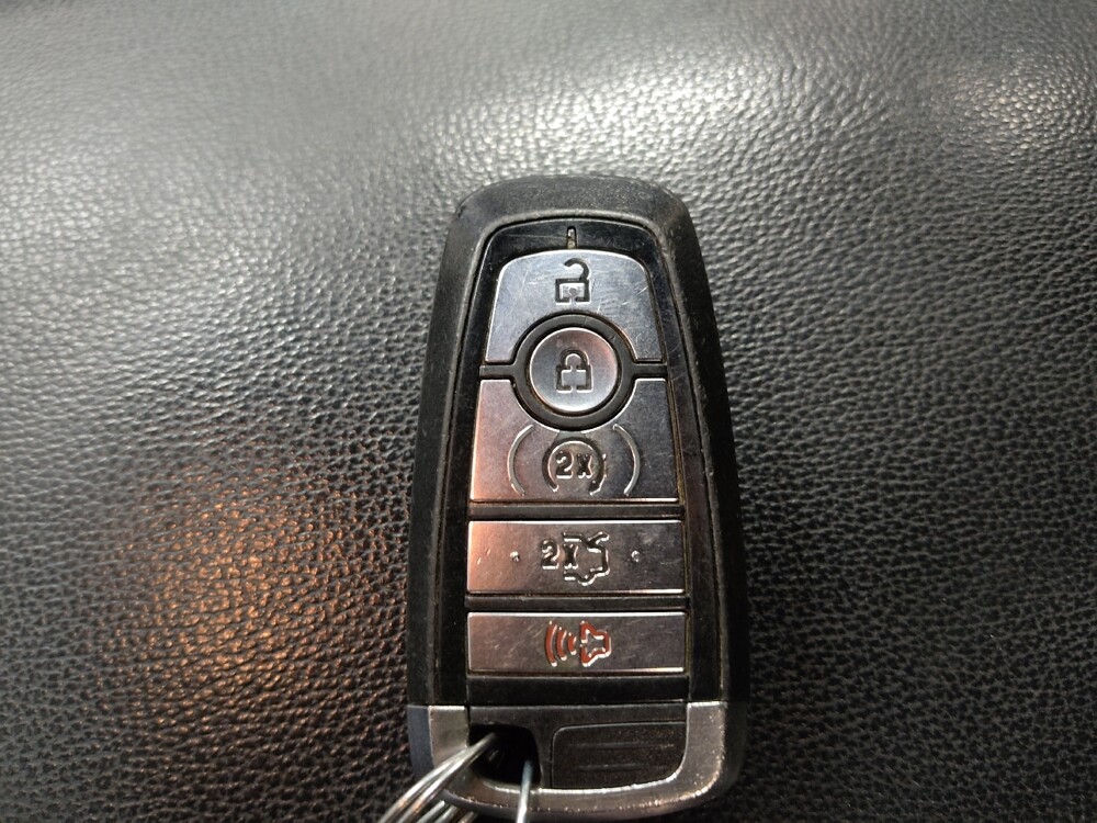 2018 Ford Explorer in Tampa, FL 33612 - 18088521 32