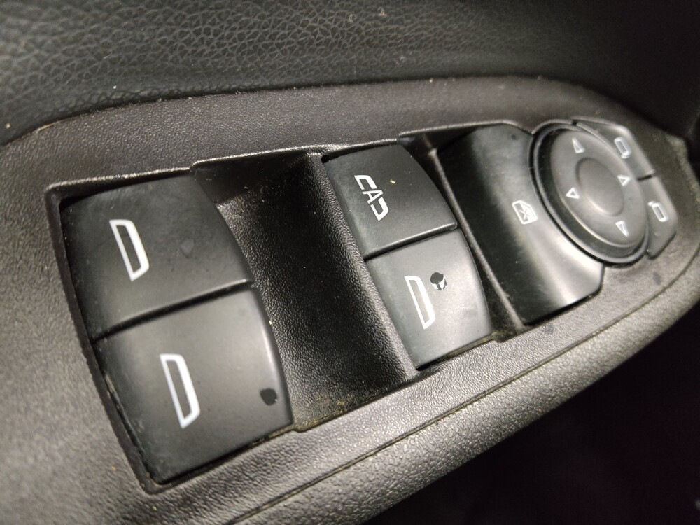 2022 Chevrolet Equinox in Las Vegas, NV 89102 - 18088526 27