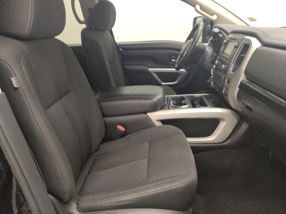 2019 Nissan Titan in Gainesville, FL 32609 - 18088532 21
