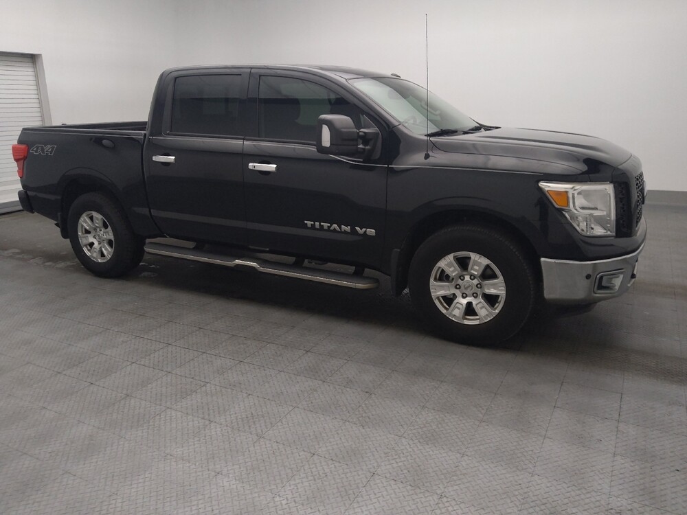 2019 Nissan Titan in Gainesville, FL 32609 - 18088532 11