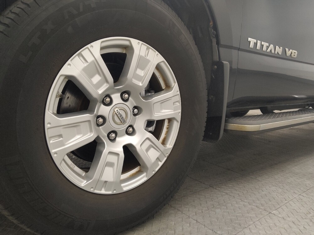 2019 Nissan Titan in Gainesville, FL 32609 - 18088532 31