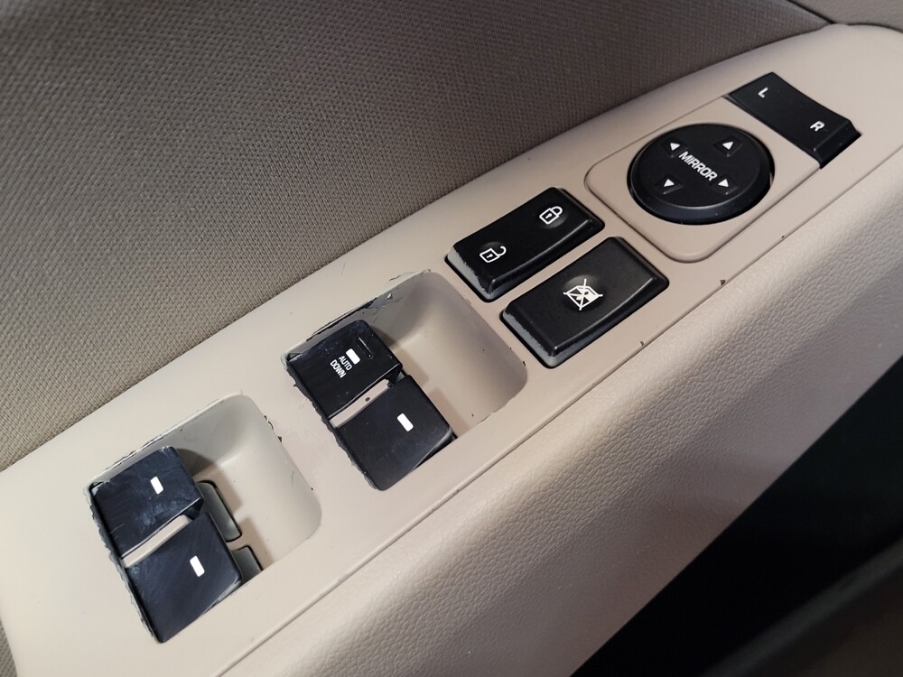 2017 Hyundai Elantra in Orlando, FL 32808 - 18088533 27