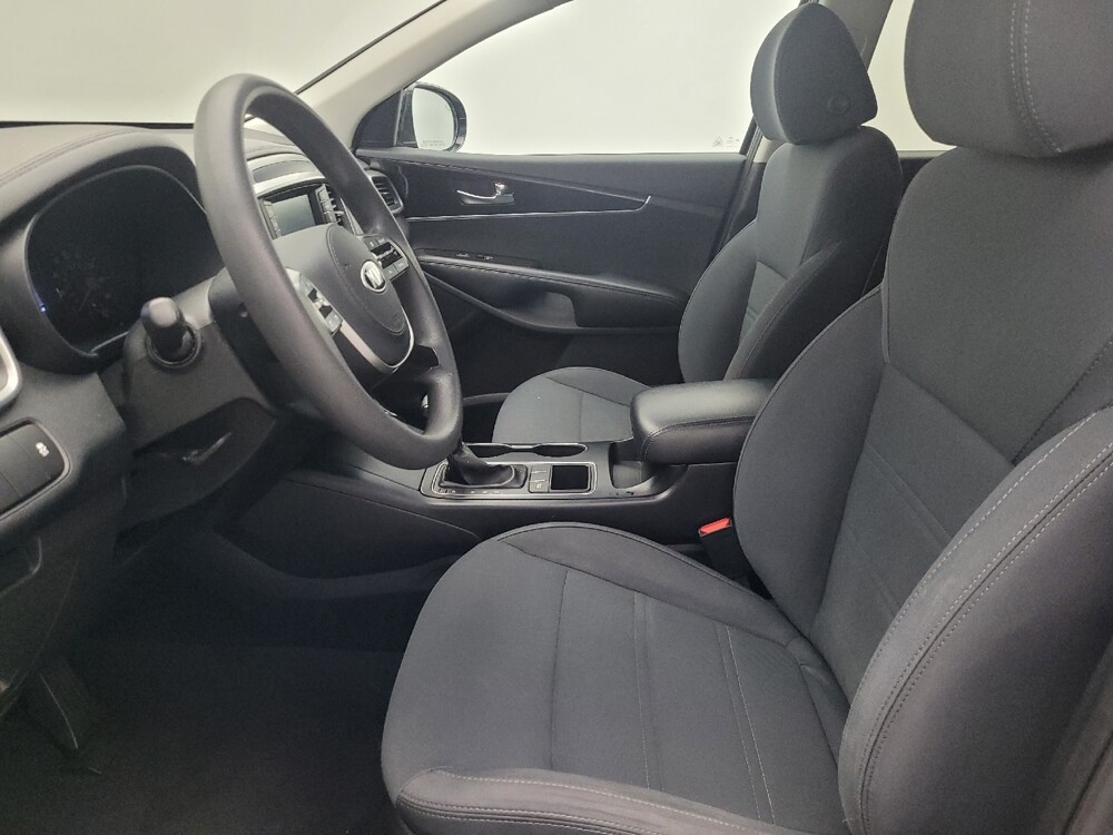 2019 Kia Sorento in Orlando, FL 32808 - 18088535 17