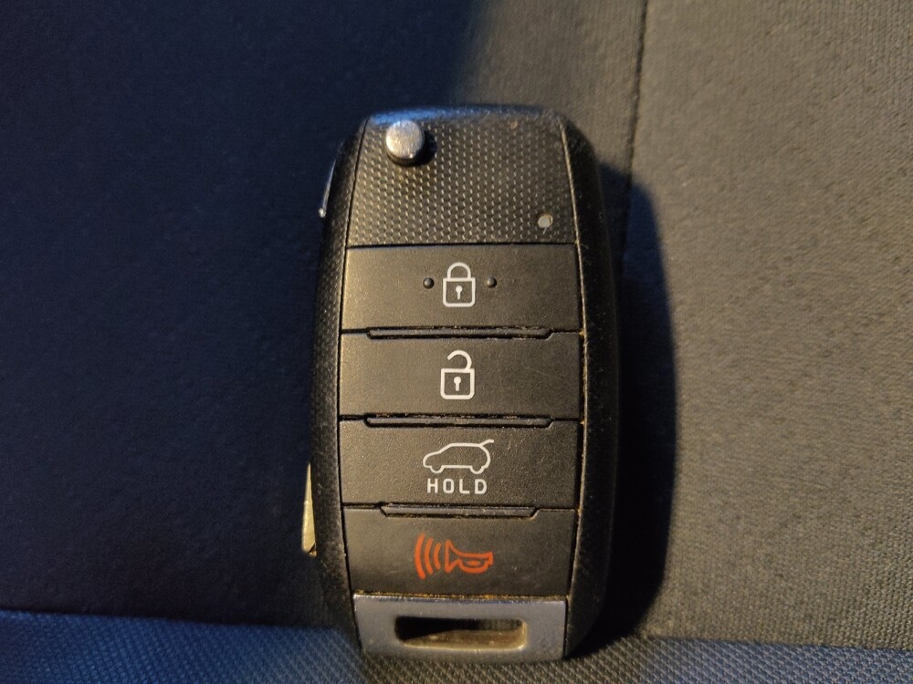 2019 Kia Sorento in Orlando, FL 32808 - 18088535 32