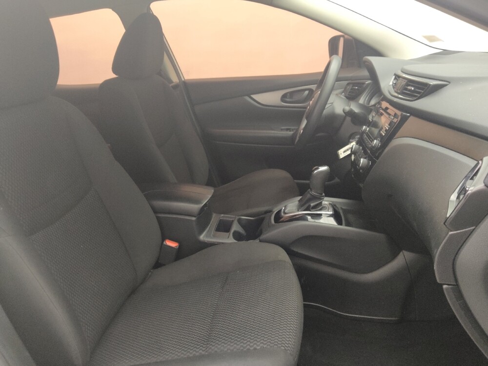 2018 Nissan Rogue Sport in Orlando, FL 32808 - 18088539 21