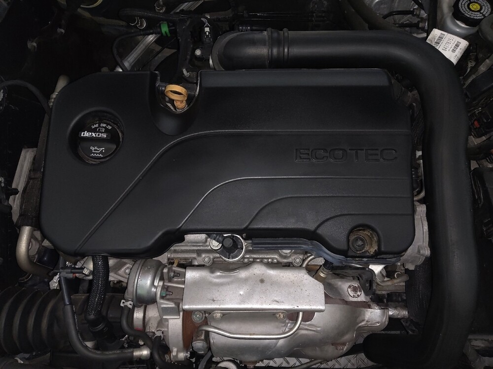 2018 Chevrolet Malibu in Mobile, AL 36606 - 18088542 30