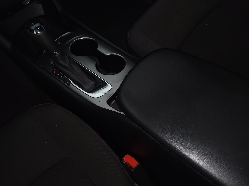 2018 Chevrolet Malibu in Mobile, AL 36606 - 18088542 26