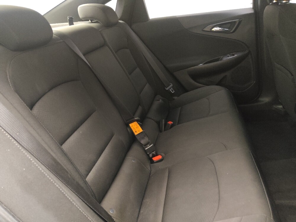 2018 Chevrolet Malibu in Mobile, AL 36606 - 18088542 19