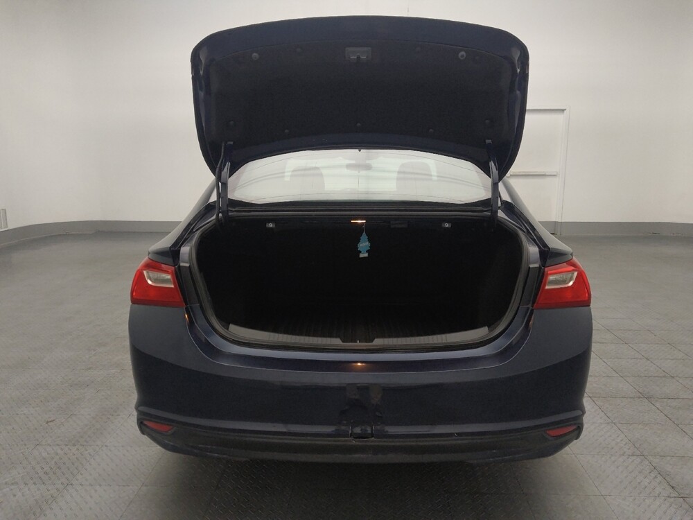 2018 Chevrolet Malibu in Mobile, AL 36606 - 18088542 29