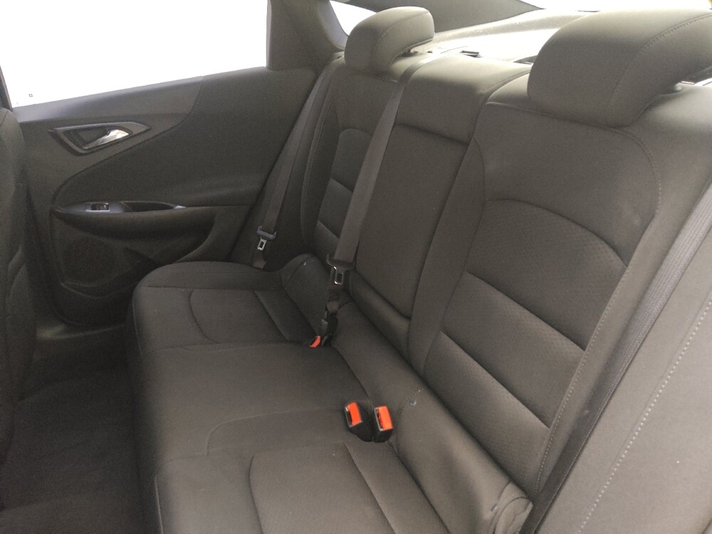 2018 Chevrolet Malibu in Mobile, AL 36606 - 18088542 18