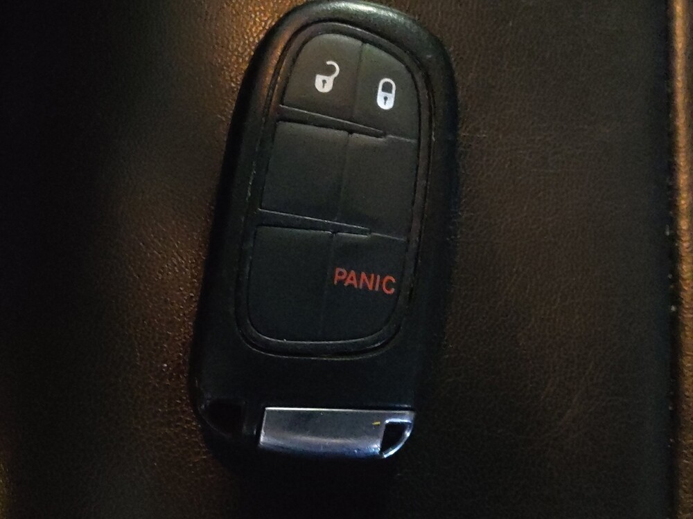 2019 Jeep Cherokee in Kissimmee, FL 34744 - 18088543 32