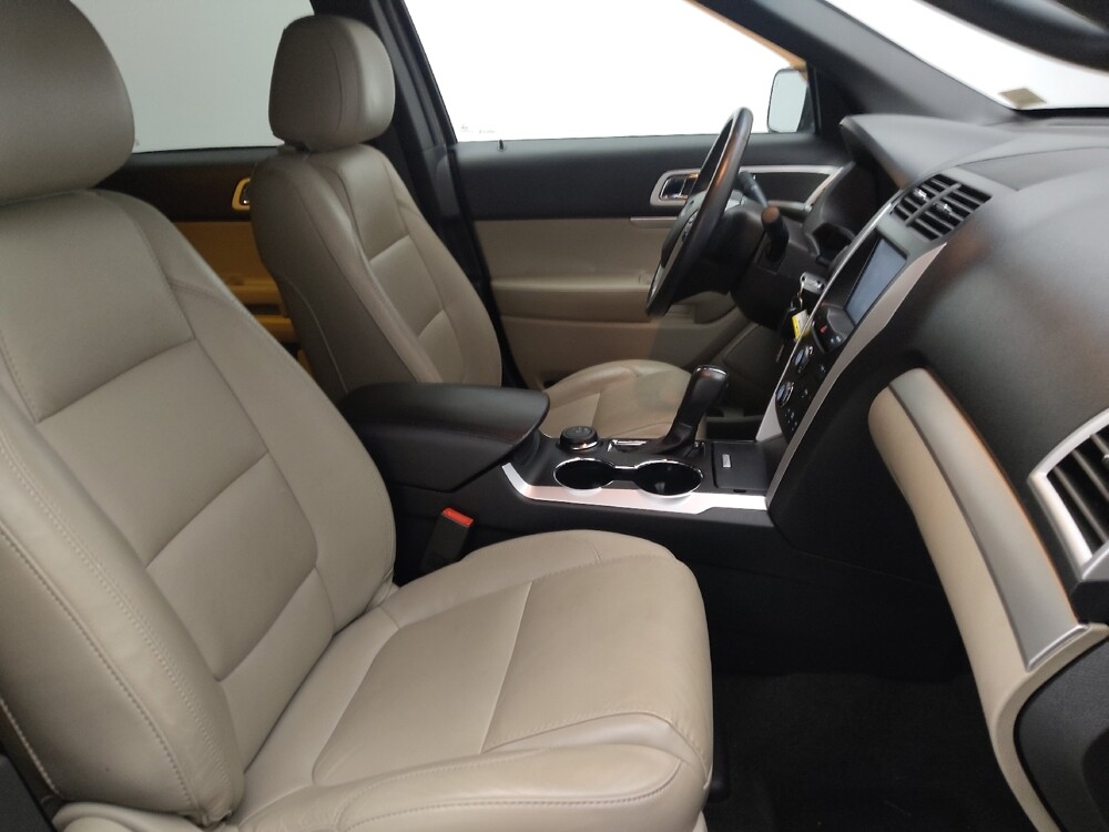 2015 Ford Explorer in Orlando, FL 32808 - 18088546 21