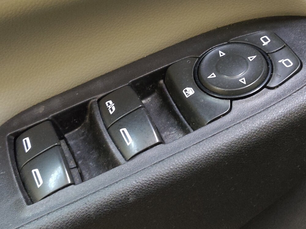 2018 Chevrolet Equinox in Raleigh, NC 27604 - 18088564 27