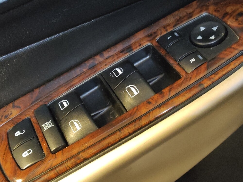 2018 Jeep Cherokee in Raleigh, NC 27604 - 18088565 27