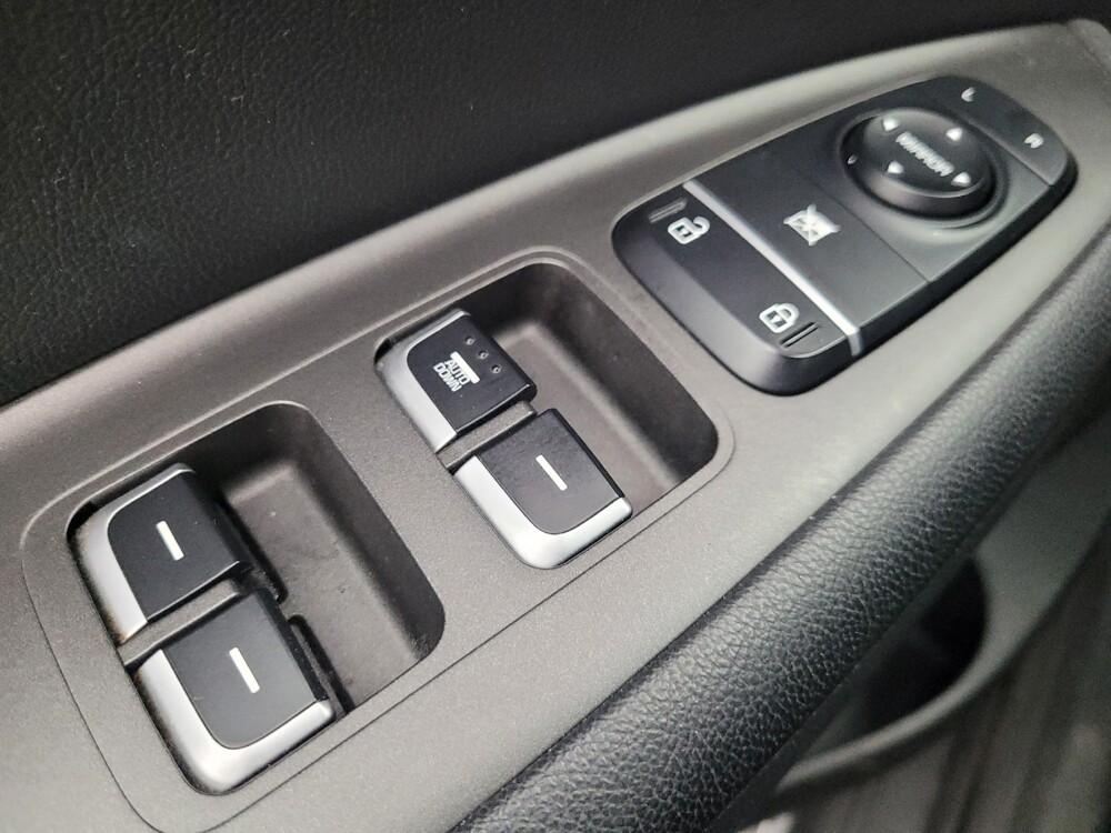 2018 Kia Optima in Memphis, TN 38115 - 18088581 27