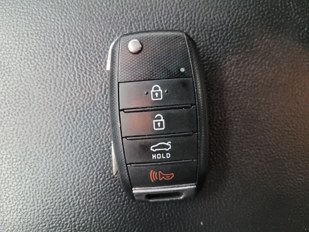 2018 Kia Optima in Memphis, TN 38115 - 18088581 32