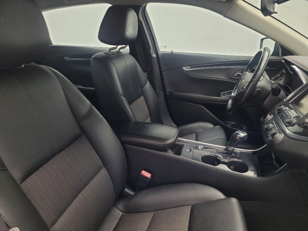 2019 Chevrolet Impala in Memphis, TN 38115 - 18088583 21