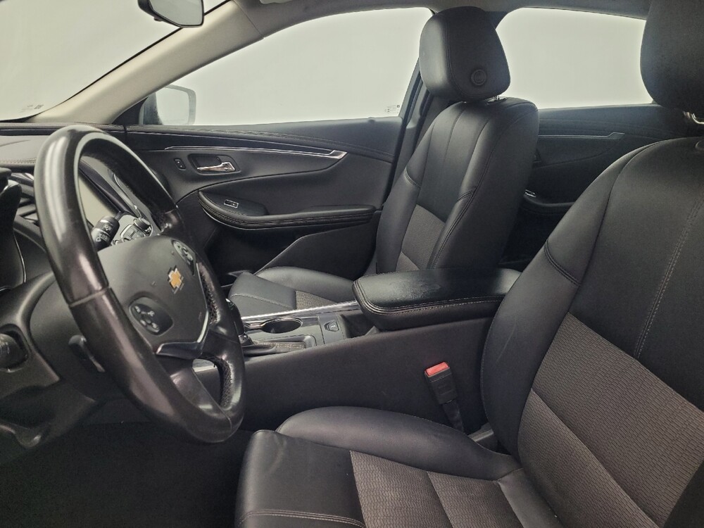 2019 Chevrolet Impala in Memphis, TN 38115 - 18088583 17