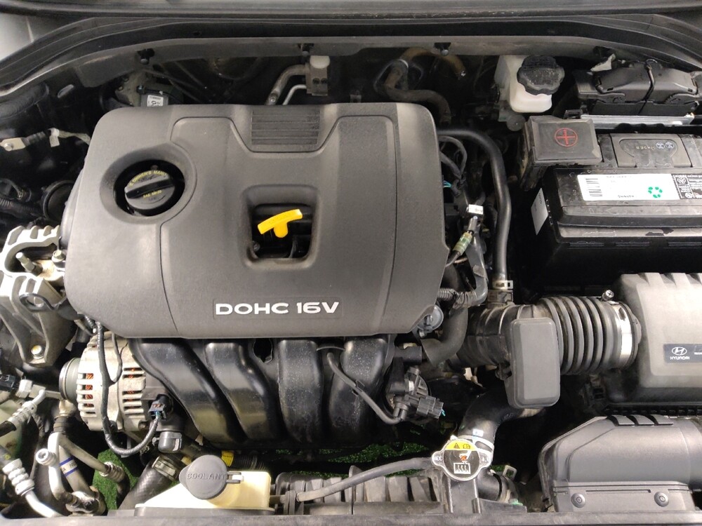 2018 Hyundai Elantra in Baton Rouge, LA 70816 - 18088592 30