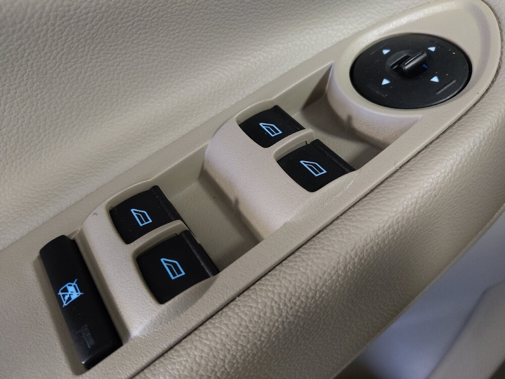 2013 Ford Escape in Houston, TX 77034 - 18088594 27