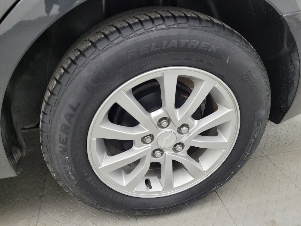 2017 Chevrolet Sonic in Louisville, KY 40258 - 18088600 31