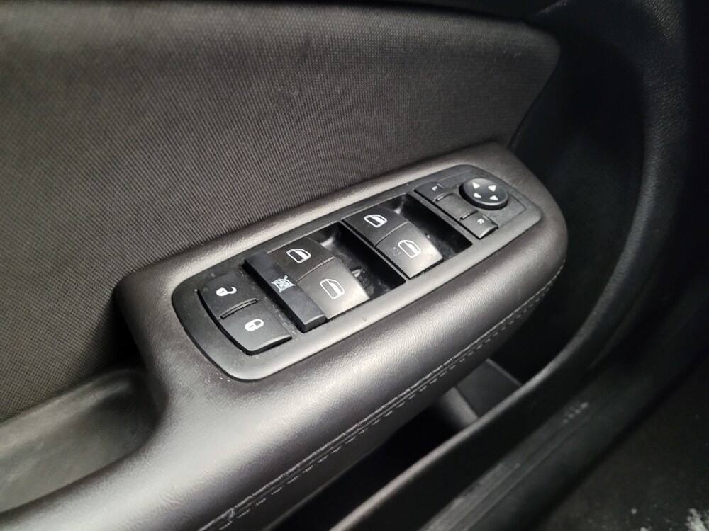 2015 Chrysler 200 in Louisville, KY 40258 - 18088602 27