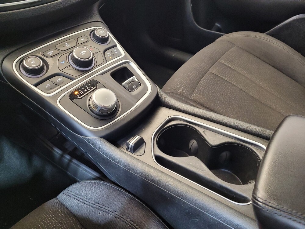 2015 Chrysler 200 in Louisville, KY 40258 - 18088602 26