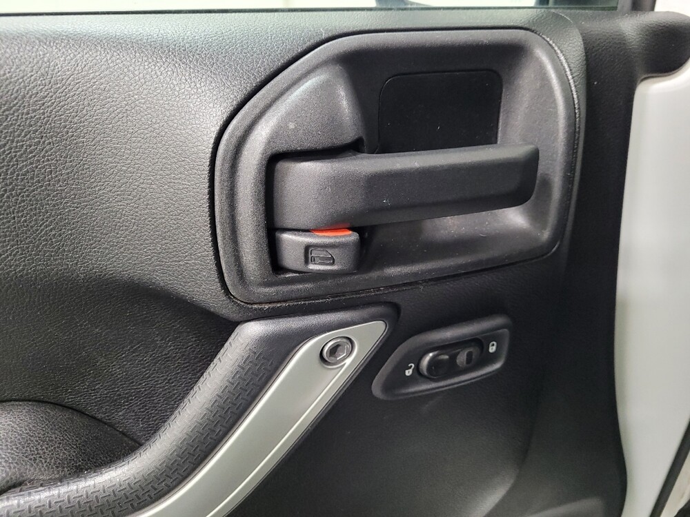 2013 Jeep Wrangler in Allentown, PA 18103 - 18088615 27