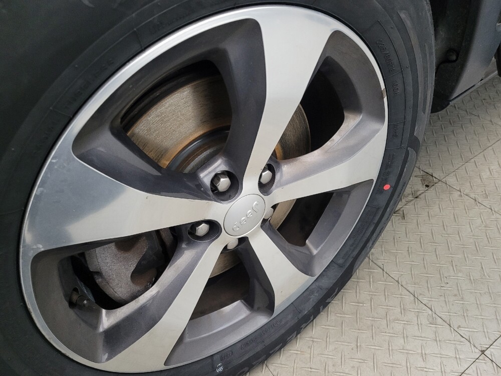 2019 Jeep Cherokee in Pittsburgh, PA 15236 - 18088618 31