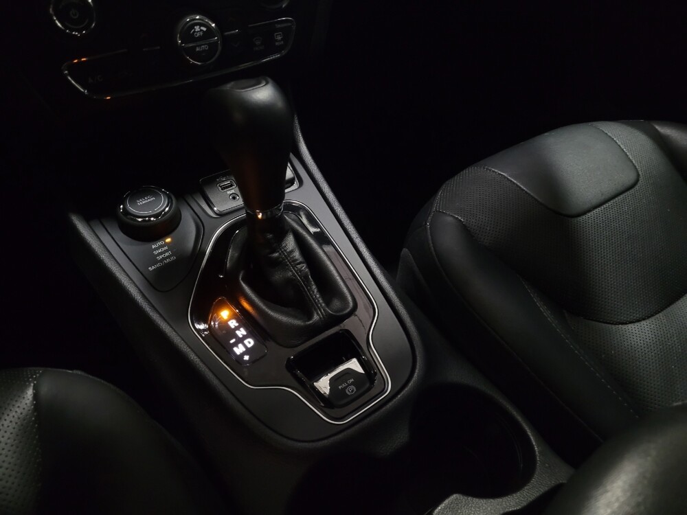 2019 Jeep Cherokee in Pittsburgh, PA 15236 - 18088618 26