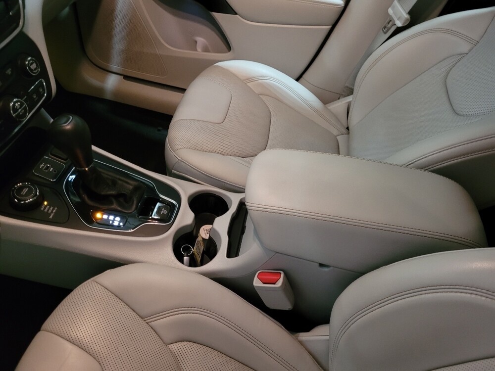 2020 Jeep Cherokee in Williamstown, NJ 8094 - 18088626 26