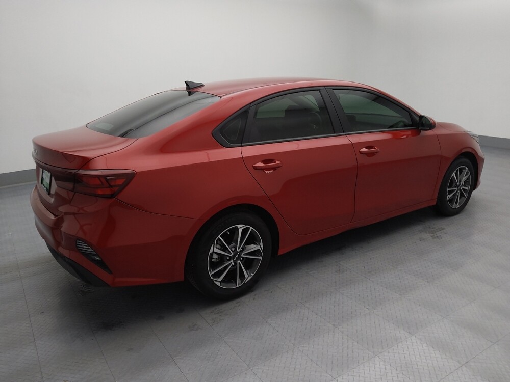 2022 Kia Forte in Independence, MO 64055 - 18088634 10