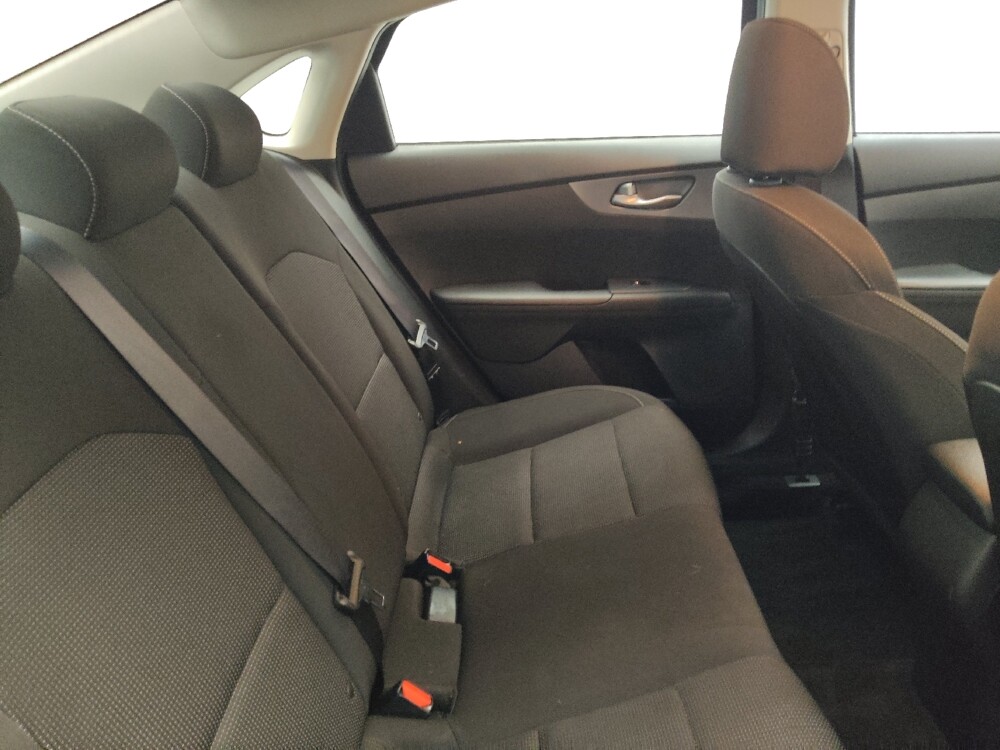 2020 Kia Forte in Peoria, IL 61615 - 18088636 19