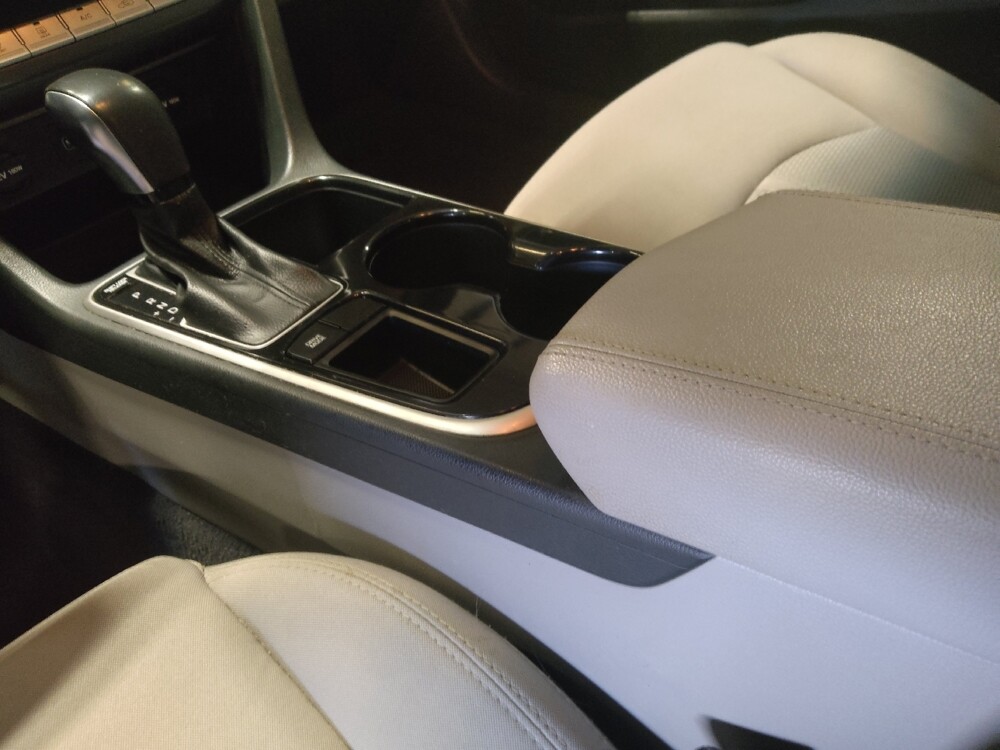 2018 Hyundai Sonata in Miami, FL 33157 - 18088639 26