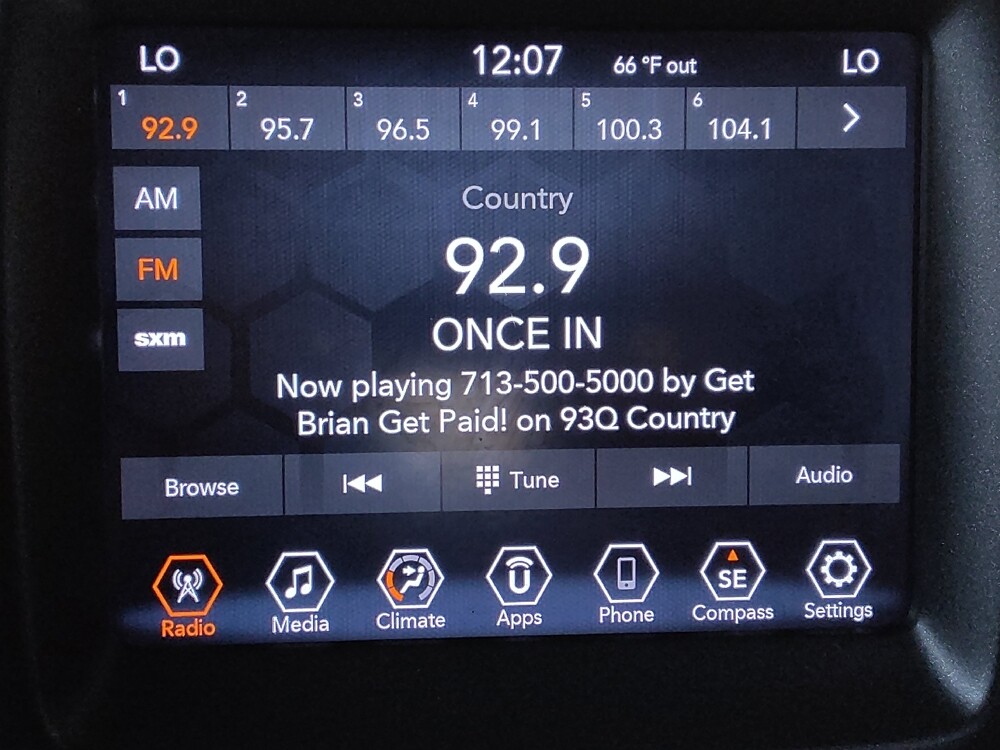 2020 Jeep Compass in Baton Rouge, LA 70816 - 18088646 25