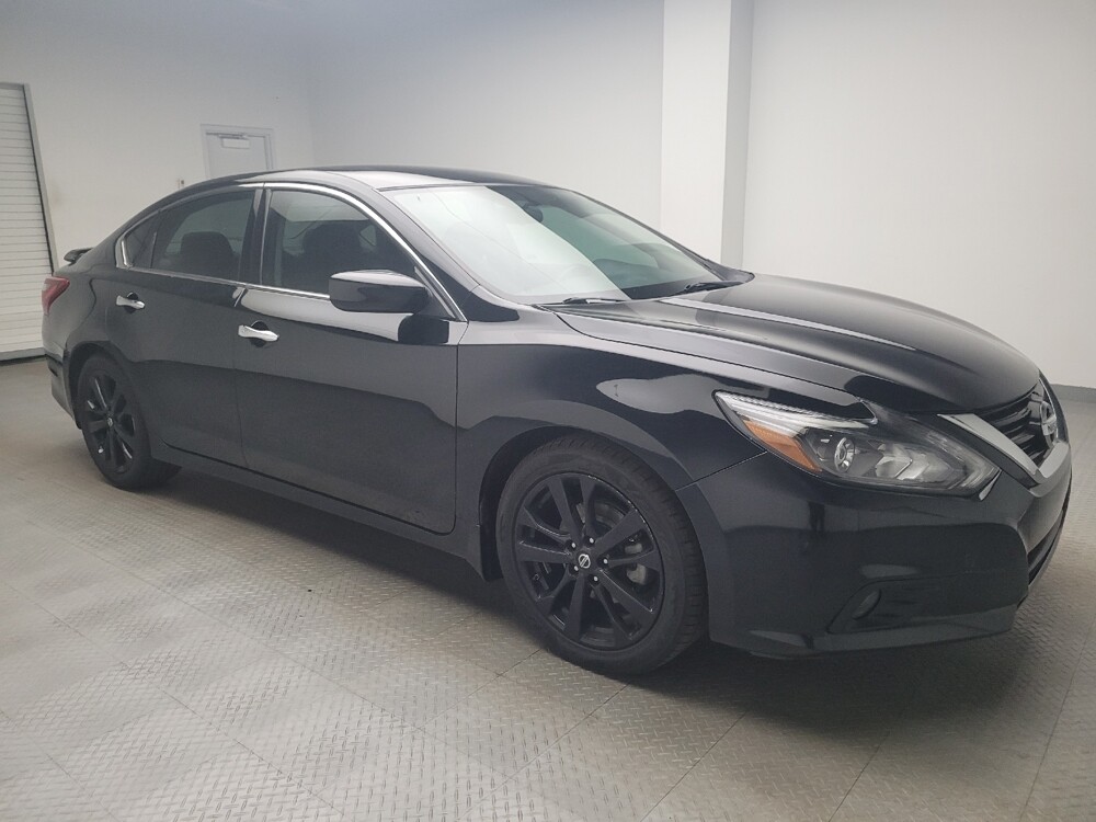 2017 Nissan Altima in Indianapolis, IN 46222 - 18088648 11