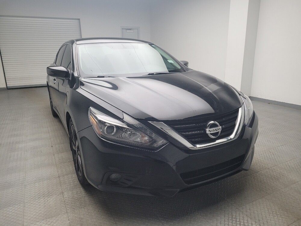2017 Nissan Altima in Indianapolis, IN 46222 - 18088648 14