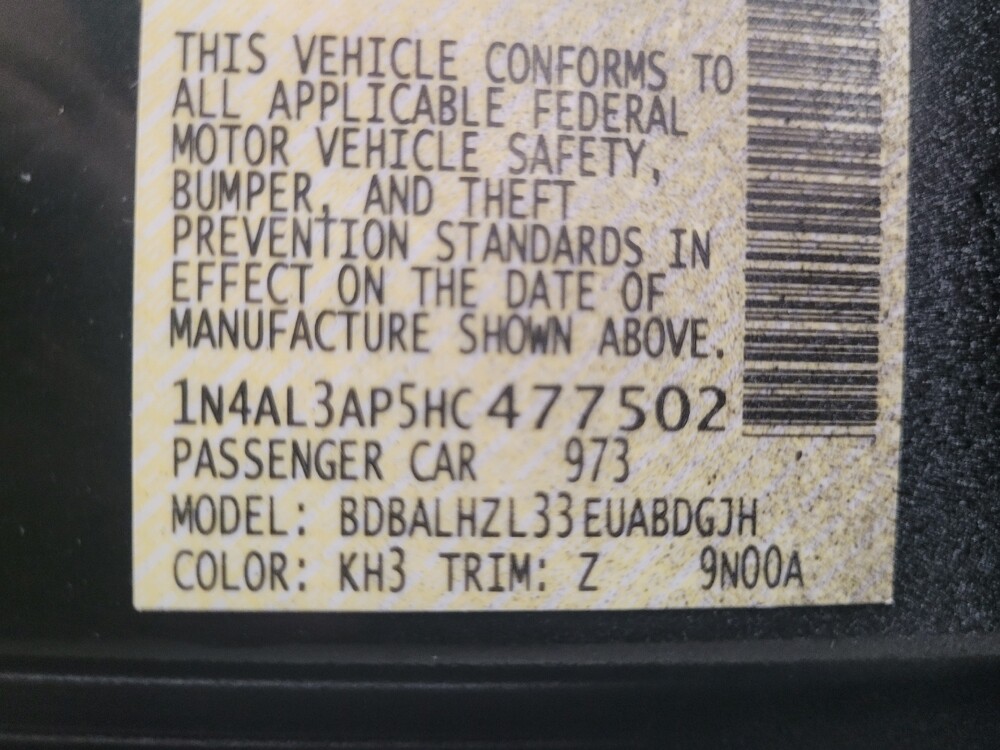 2017 Nissan Altima in Indianapolis, IN 46222 - 18088648 33