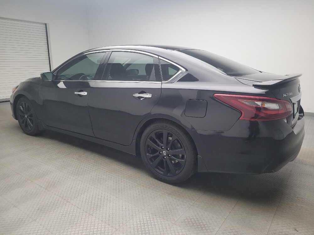 2017 Nissan Altima in Indianapolis, IN 46222 - 18088648 3