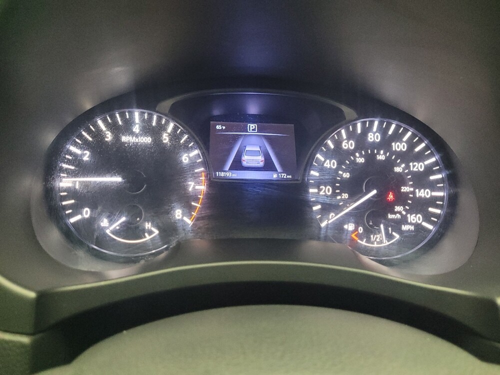 2017 Nissan Altima in Indianapolis, IN 46222 - 18088648 23