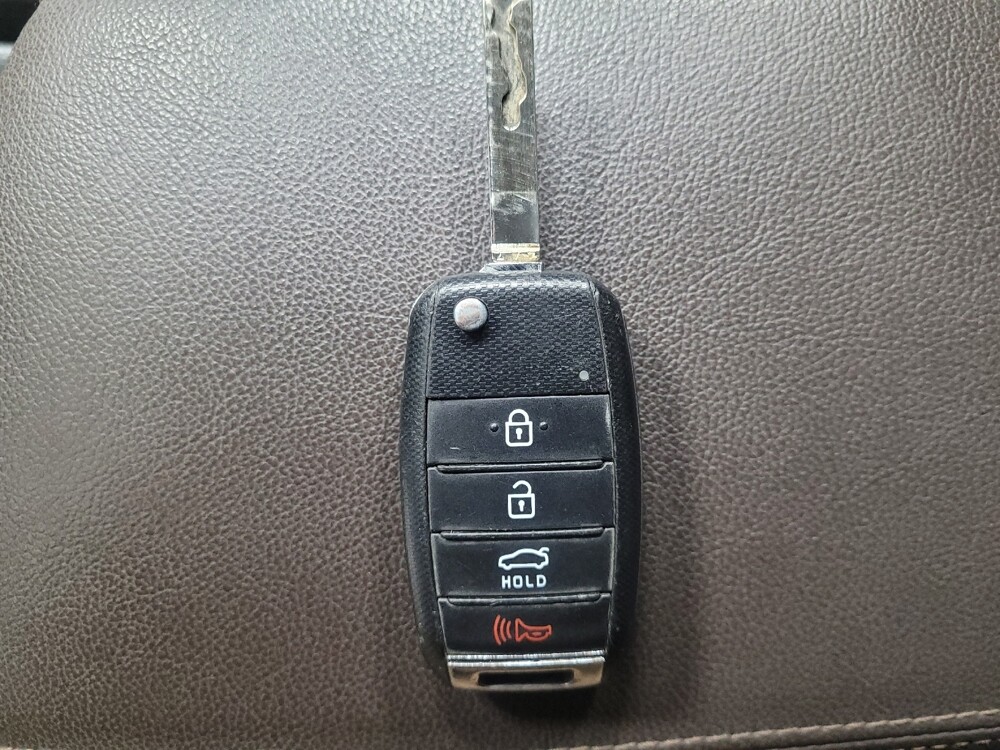 2020 Kia Optima in Duluth, GA 30096 - 18088659 32