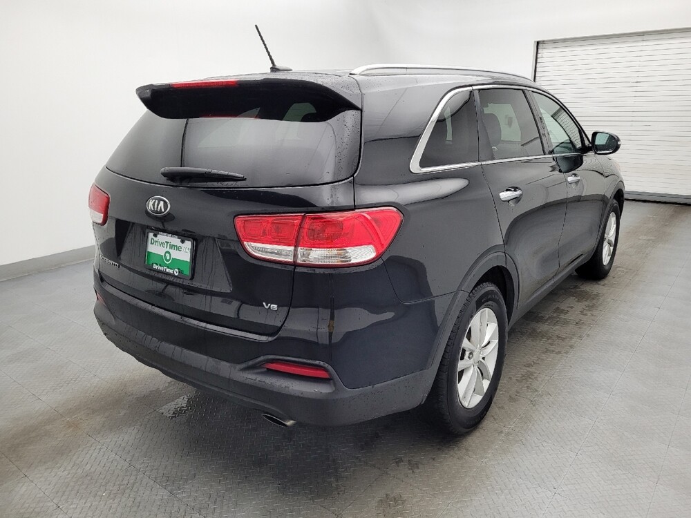 2016 Kia Sorento in Winston-Salem, NC 27103 - 18088666 9